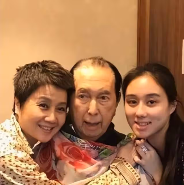 賭王幼女去清華附小當老師，曾被傳是利智的孩子，難怪賭王偏愛她