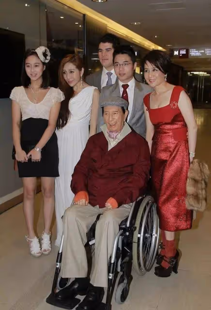 賭王幼女去清華附小當老師，曾被傳是利智的孩子，難怪賭王偏愛她