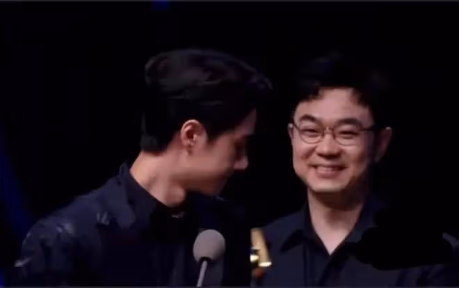 上海這一夜:周潤發沈騰相逢恨晚聊嗨了,大鵬王一博自帶笑料