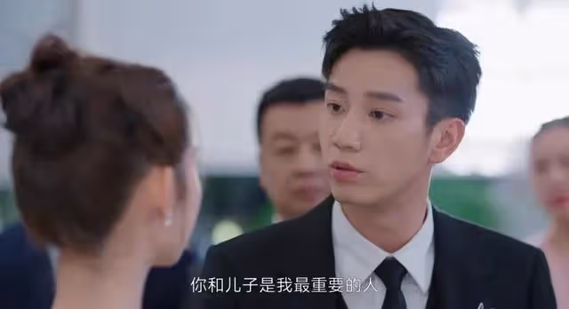 《你給我的喜歡》慶功宴,王子奇王玉雯同框秀恩愛,女配美爆