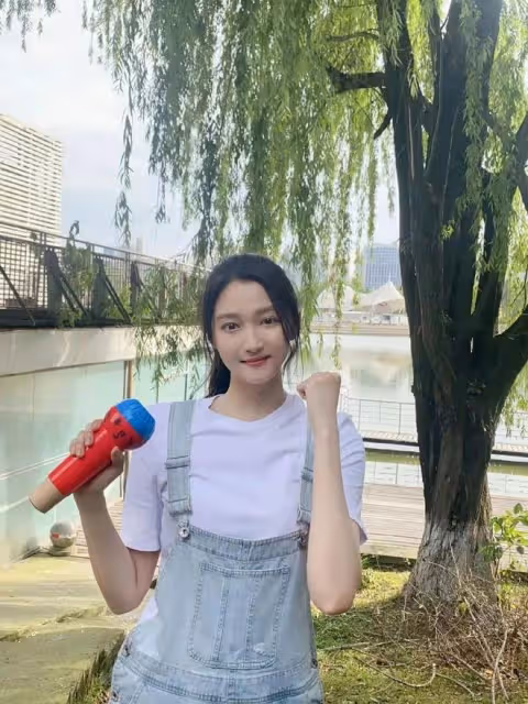 眾星為高考學子加油打氣,周冬雨高考成績再被扒,居然只有286分