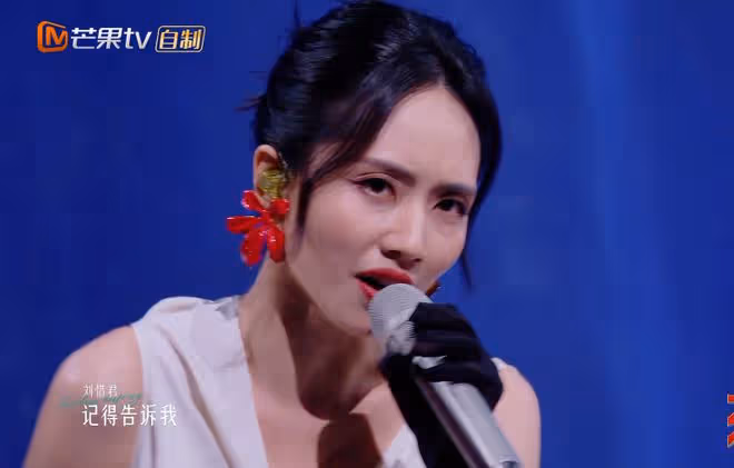 徐懷鈺已成姐姐們的新團寵,主動擁抱賈靜雯,噘嘴撒嬌自信心爆棚