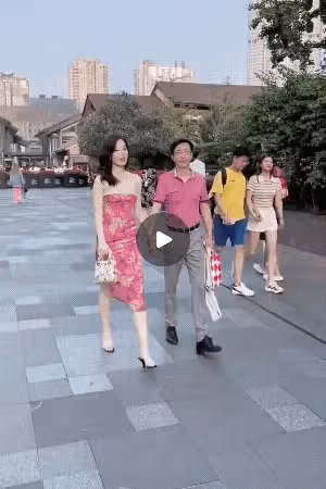 董小姐為求上位心機滿滿，胡總疑被人算計！知情人曝出更多內幕