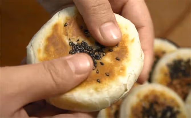 糖餅做法,不用烤箱不用豬油,皮酥層次多,小孩子最喜歡吃了