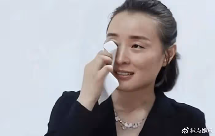 演員吳越:「被陳建斌拋棄,51歲不婚不育,我有固定伴侶」
