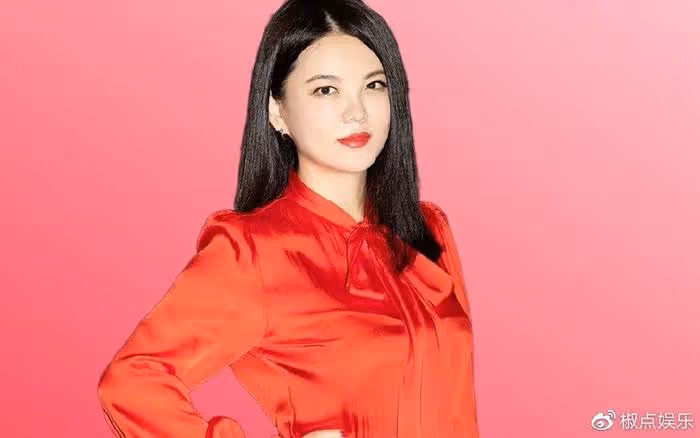 曝李湘身家5000億,王詩齡一年安保費10億,網友:比馬雲還有錢?