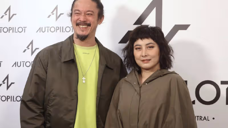 何超儀自曝丈夫患病，病情棘手但不一定會死，曾花千萬為對方治療