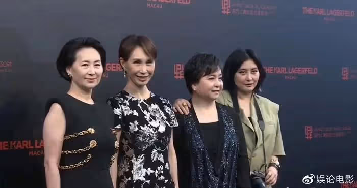 賭王三房出席活動,何超瓊站C位力撼四太,三太倆子女出席顯勢弱