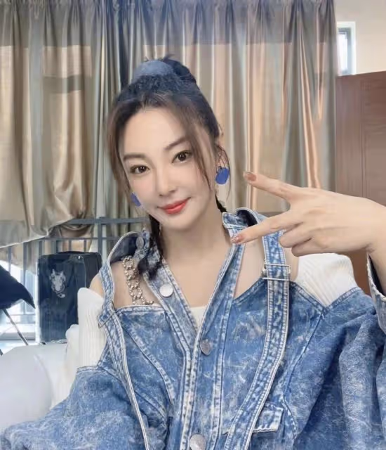 炫富拉仇恨?張雨綺直播言論引爭議,自稱699元買不了一雙襪子
