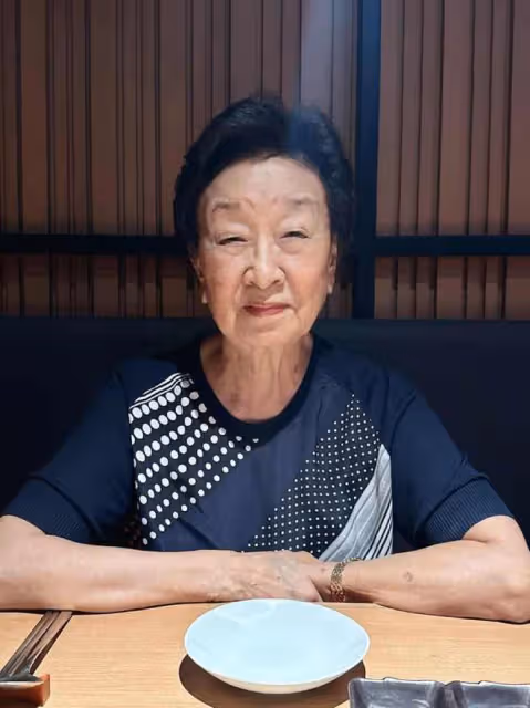 知名主持人方太罕露面,身材消瘦眼睛浮腫,病痛纏身暫緩移居國外