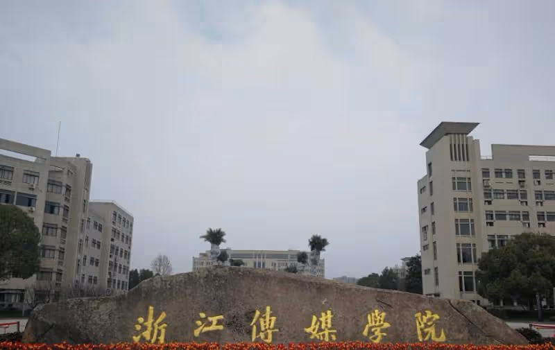 浙川少女身著高時尚旗袍起舞，引發爭議，我反應霸道，被所有妹子認可