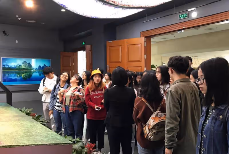 浙川少女身著高時尚旗袍起舞,引發爭議,我反應霸道,被所有妹子認可