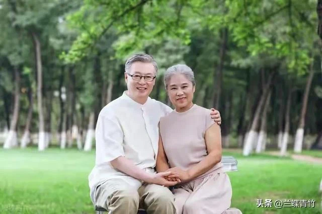 侄子結婚買房，我借給35萬，第二天，弟弟打來電話，說錢不還我了