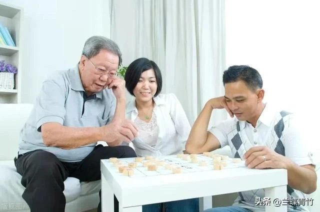 侄子結婚買房，我借給35萬，第二天，弟弟打來電話，說錢不還我了