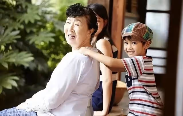同事租我房子1年,我結婚她沒來,於是我跟她要一年的房租10000元