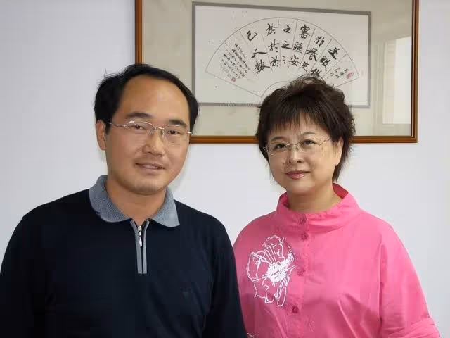 退休不到半年!55歲名主持離世「留26字遺言」惹鼻酸 生前「開節目救老百姓」卻罹腸癌晚期