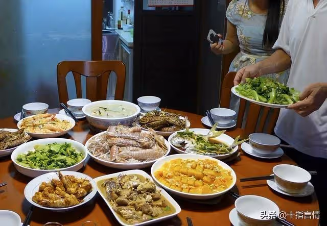 女兒每次回家都拖過飯點才進門，起初我不懂，明白後讓她別再回來！