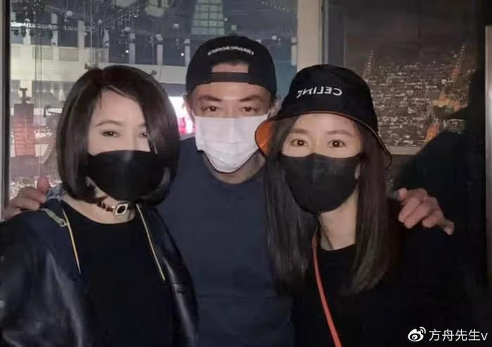 霍建華悄悄返台陪老婆看演唱會,甜摟林心如放閃,再打臉婚變謠傳