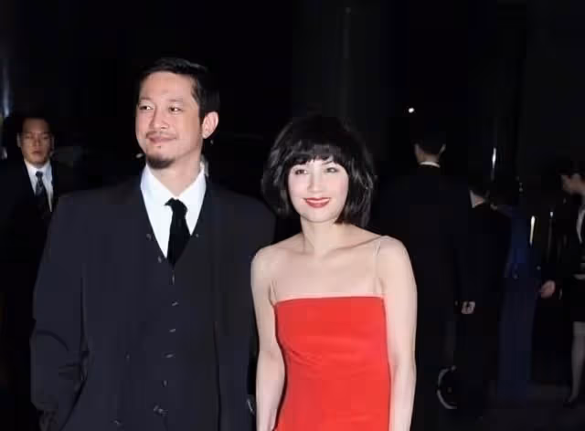 突發!香港知名男星患重病,身體虛弱不便露面,富二代妻子感擔憂