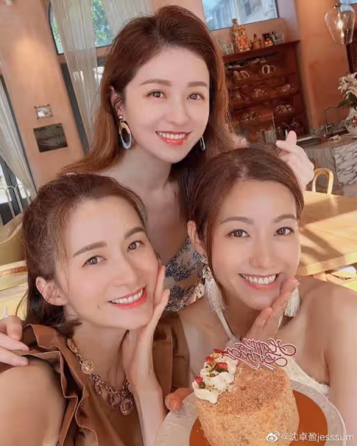 TVB女星與圈中高顏值姐妹團露營！有人嫁豪門，被指美女配野獸