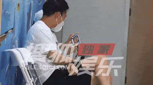 張慧雯獲男友開百萬豪車接機,甜靠肩頭玩遊戲,同宿一夜後去醫院