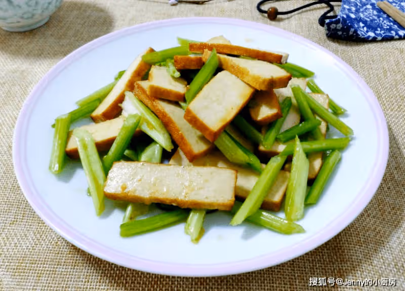 天熱沒胃口，試試這5道家常素菜，營養開胃不油膩，比吃肉舒服