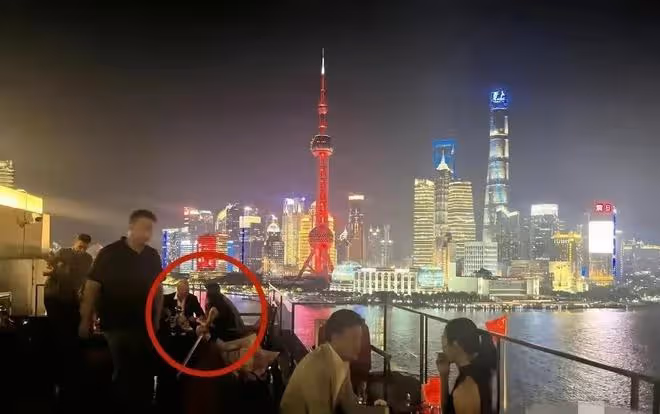 吳京:請傑森斯坦森吃百元水餃被嘲,此前新片發布會上被指不穩重