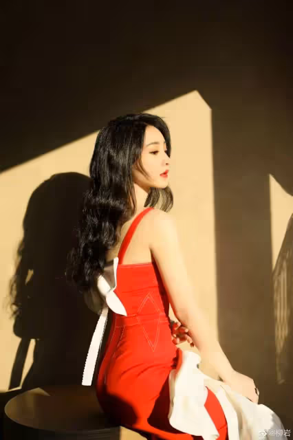 這8位「微胖」女星的身材才是曲線美,性感又火辣