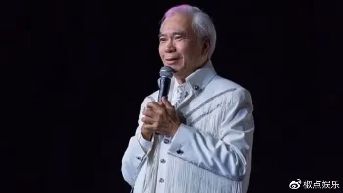 愛得痴纏!72歲香港戲骨年底迎娶36歲女友,7套房產已轉給女方
