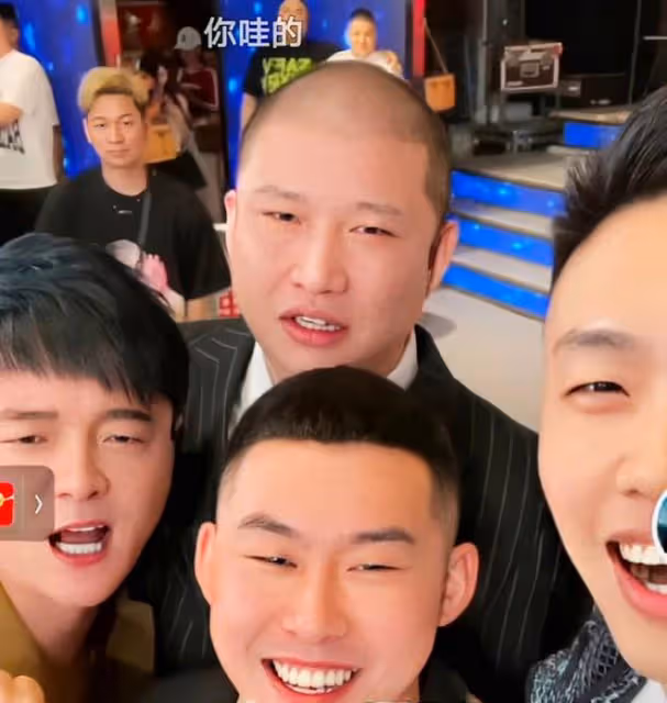 網紅喝酒又出事:二驢喝酒被送進搶救室,目前仍沒脫離生命危險