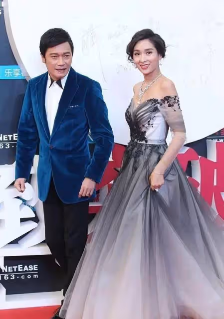 「天然女神」楊恭如美麗得真好 穿一字肩禮服如公主 男伴都羨慕