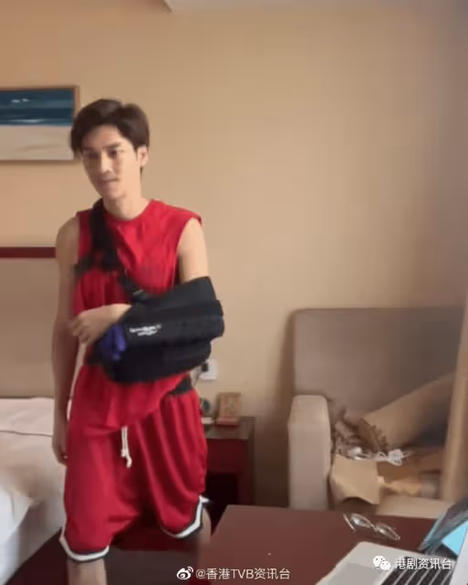 未婚妻甜蜜稱呼他作關伯!TVB當紅男星帶笑回應「老婆」整容