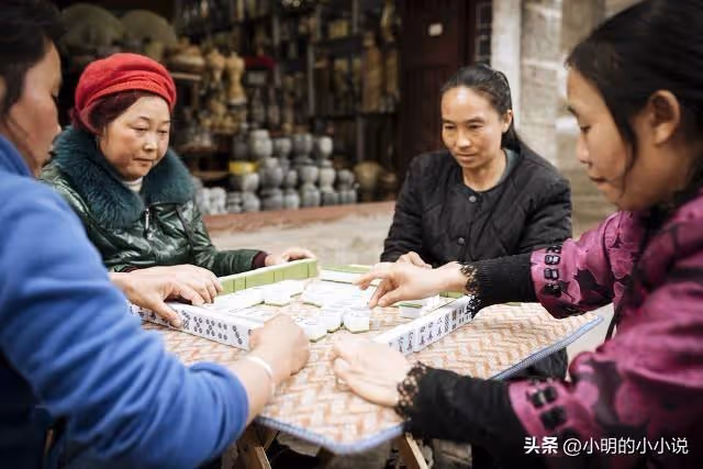 真實故事:我爸52歲帶著鄰居私奔了，我支持他，我媽狠狠地打了我