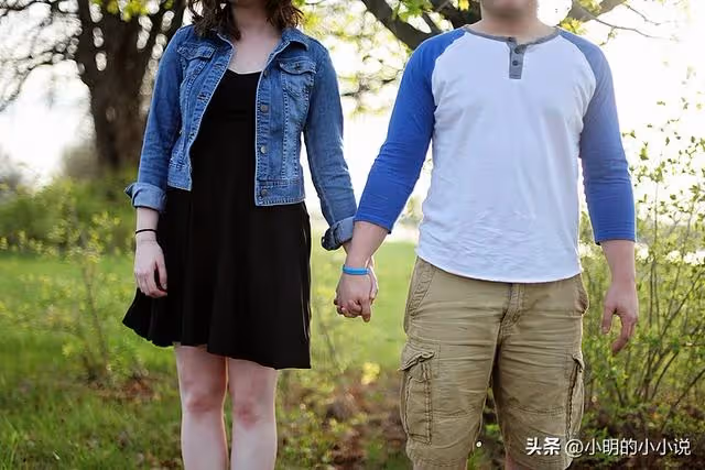 真實故事:我爸52歲帶著鄰居私奔了,我支持他,我媽狠狠地打了我