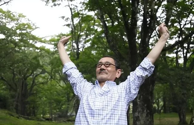岳母來養老，每月給2千生活費，3個月後我不顧妻子反對也要送她走