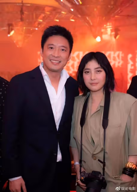 何超儀真敢說,稱何家上次湊齊是在殯儀館,她整容明顯發福了不少