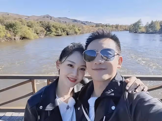 曝苗苗秘密生三胎女兒！因胎位不正早產做手術，二胎出生剛1年