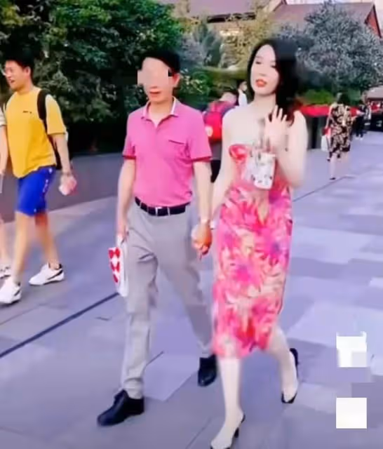 胡某勇用心良苦,為董某槿提職鋪路做準備,兩人工作內外似演員