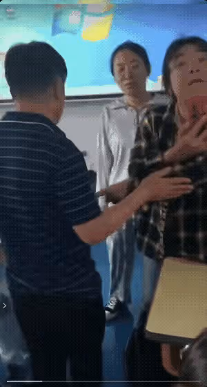 升級!北京政法學院女生霸凌辱罵處罰不公,網友實名舉報至國務院