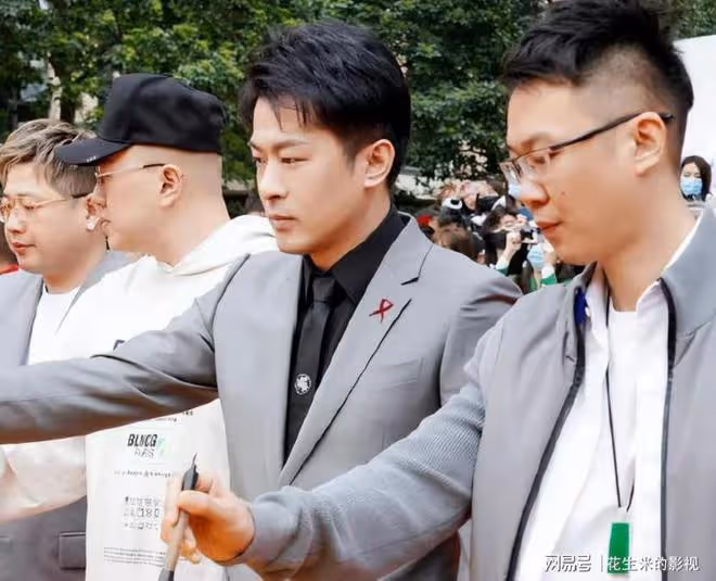 辛巴公司旗下藝人,被官媒批評虛假宣傳:暗示產品可治療重大疾病