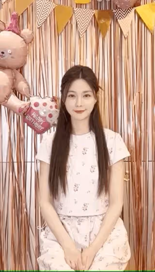 杜海濤零點曬甜蜜合影為34歲妻慶生,沈夢辰被喊「堂客」盡顯家庭地位