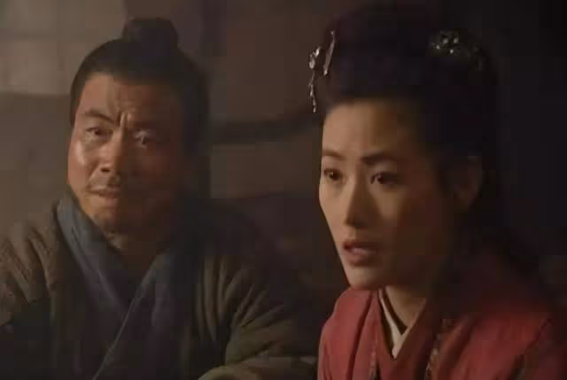 他是身高一米四的武術冠軍,妻子比他高30公分,因飾演武大郎爆紅