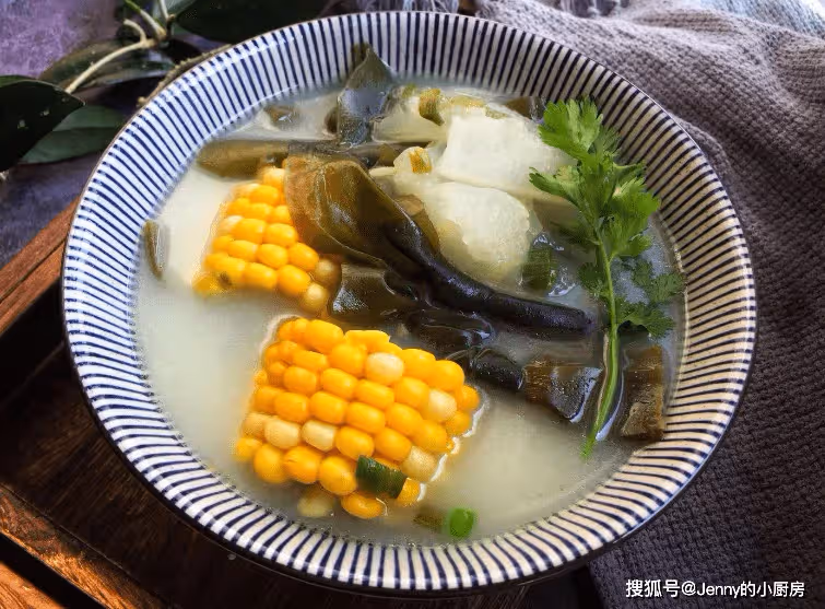 高溫天氣流汗多，建議多喝5道湯，補水補鉀身體好，健康過夏