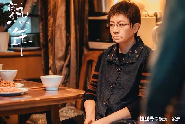 《熟年》對媽寶男的戀戀不捨，早已暗示劉紅艷的結局，她不值得同情