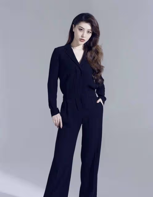 葛天真不愧是劉翔的前妻!「飽滿身材」穿一字肩薄紗裙,氣質驚艷
