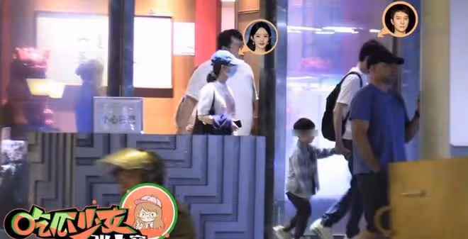 趙麗穎馮紹峰:離婚後首同框帶娃,一家三口聚餐後同車離開好溫馨