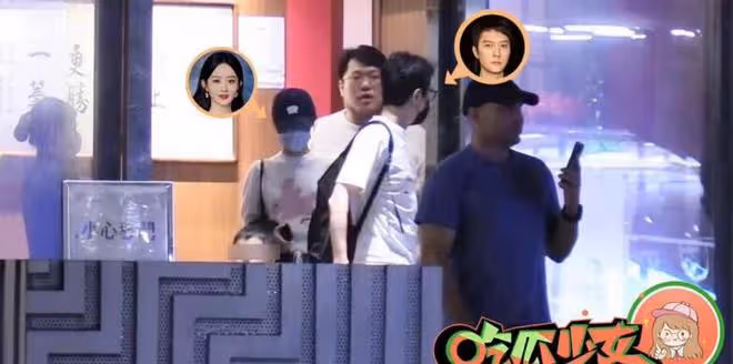趙麗穎馮紹峰:離婚後首同框帶娃,一家三口聚餐後同車離開好溫馨