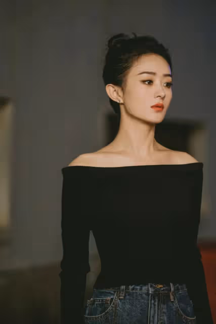 復合有望?馮紹峰趙麗穎首次合體帶娃,一家三口並排乘車被贊體面