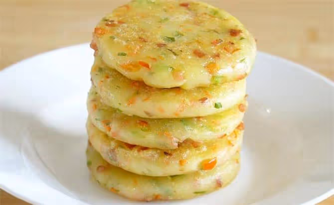 土豆的新吃法,老媽獨家秘方,不炒不燉,10分鐘搞定全家早餐