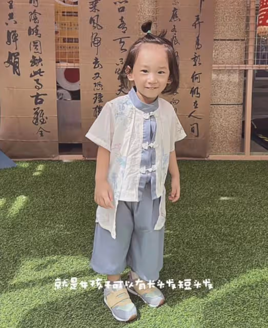 應采兒無懼爭議曬多張小兒子長發照,hoho軟萌帥氣超像哥哥Jasper
